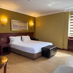 Bilek Hotel