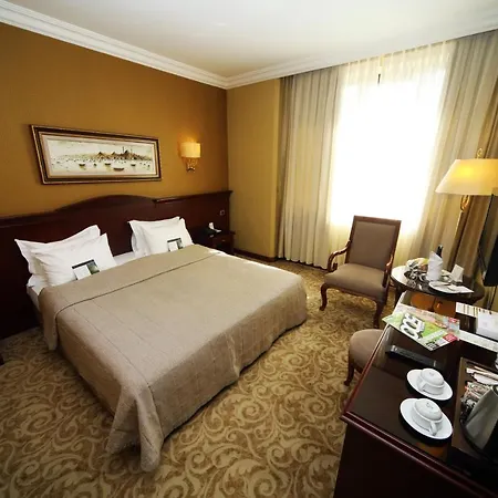 Bilek Hotel